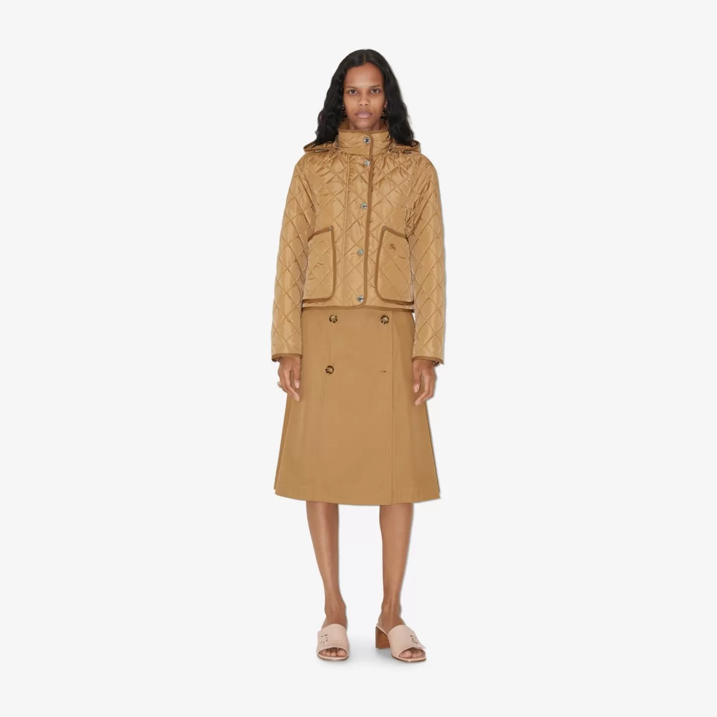 Burberry Cropped Quiltad Nylonjacka*Kvinnor Kaffor och jackor