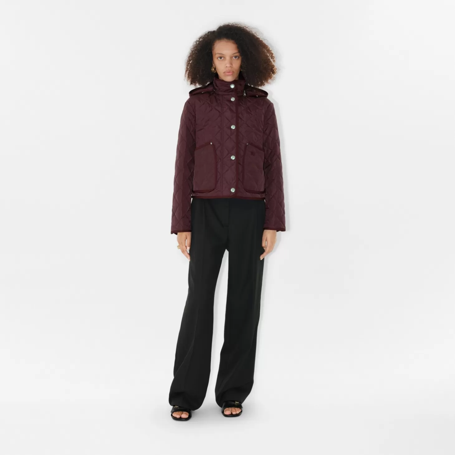 Burberry Cropped Quiltad Nylonjacka*Kvinnor Kaffor och jackor