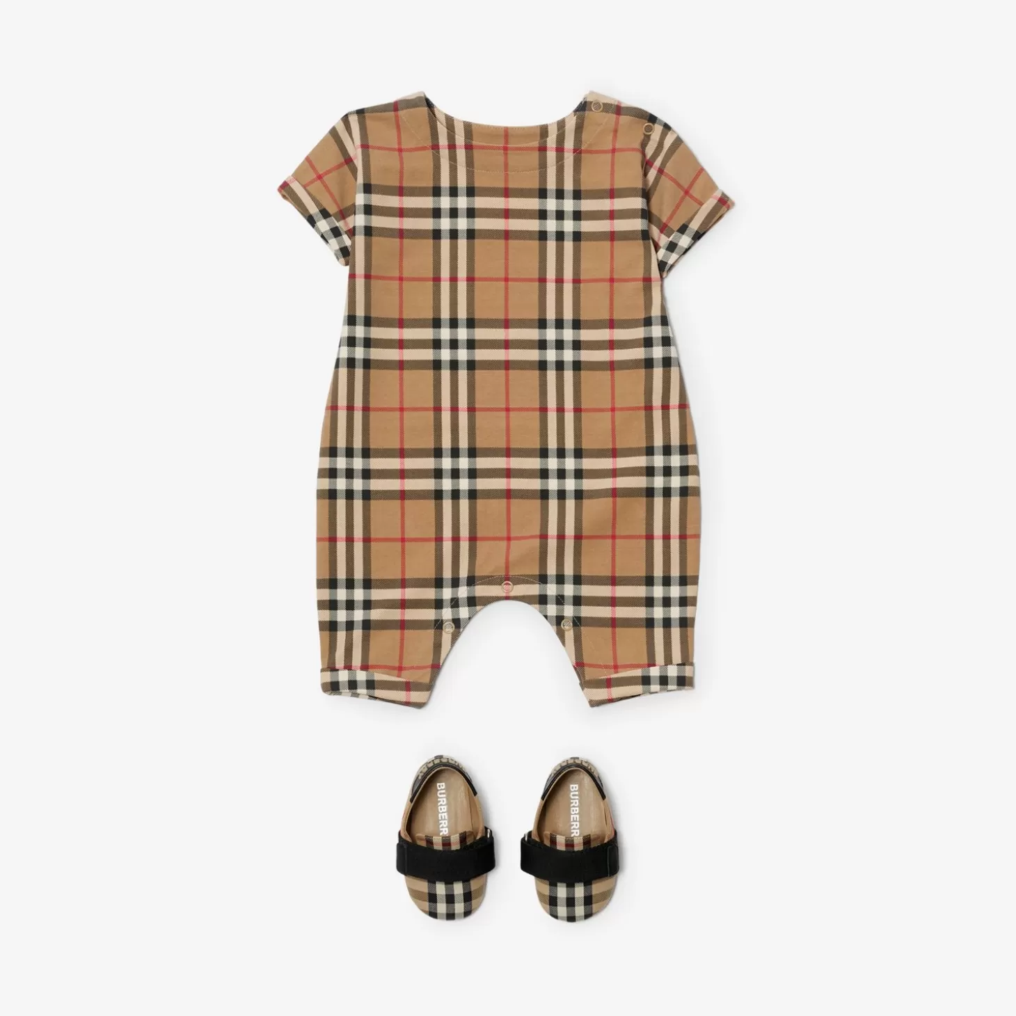 Burberry Playsuit i stretchig bomull*Barn Bebispresenter | Växer och presentset