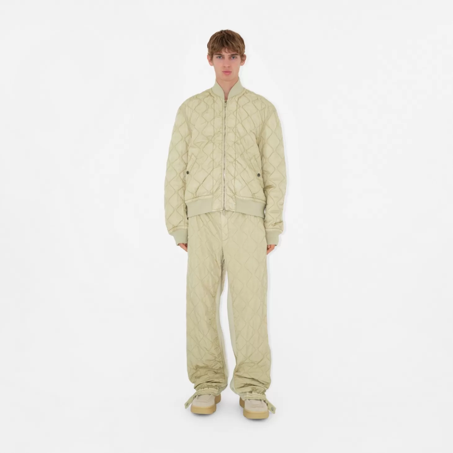 Burberry Quiltad bomberjacka i nylon*Män Kaffor och jackor