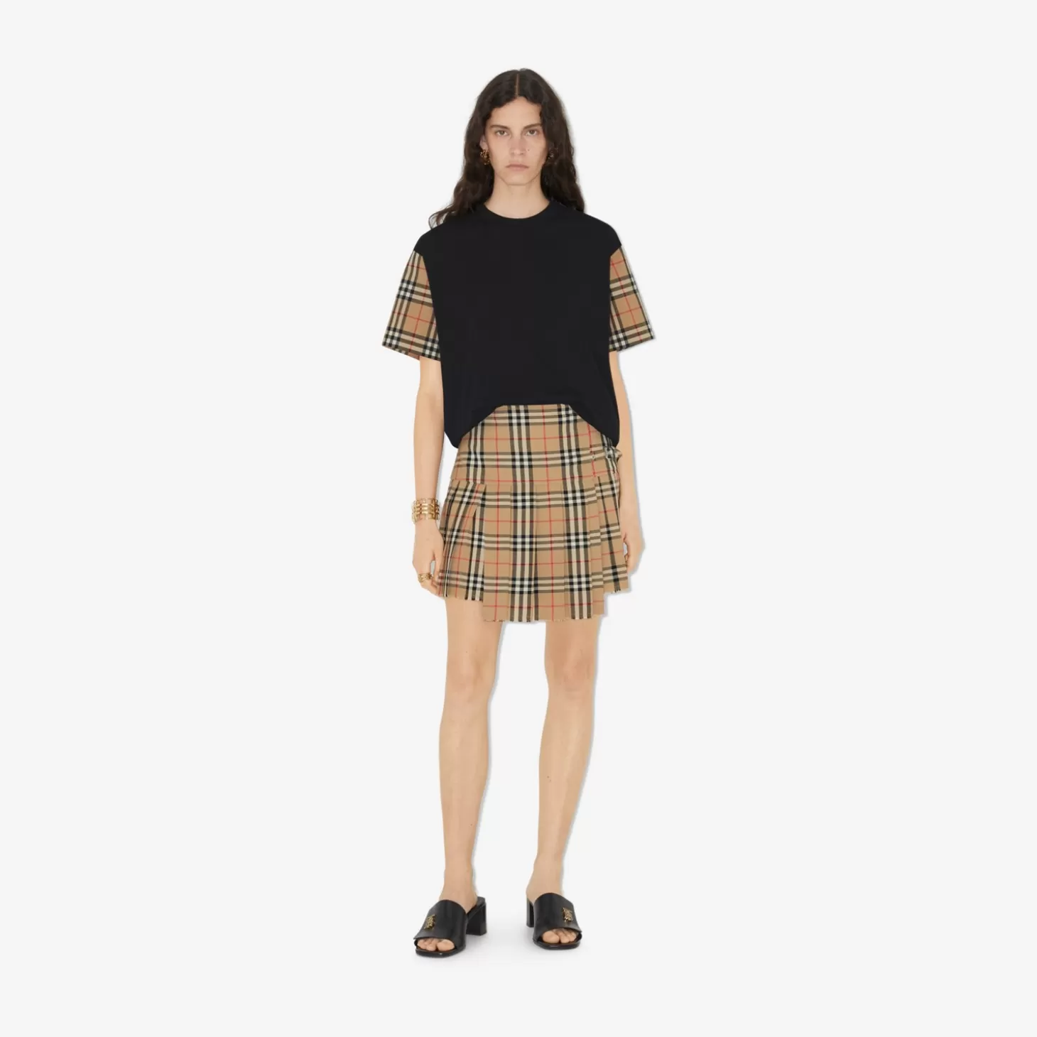 Burberry T-shirt i bomull med rutig ärm*Kvinnor T-shirts